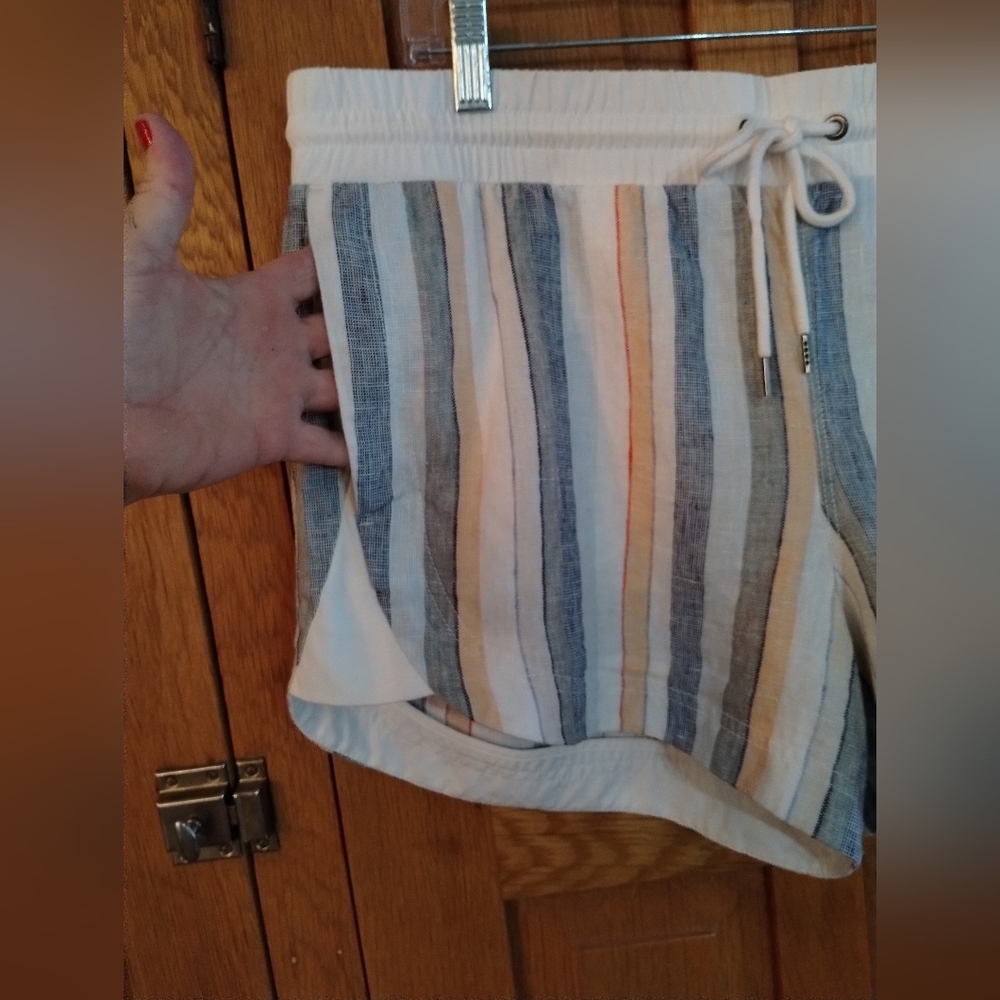 Athleta Linen Striped Pull-On Drawstring Shorts - Picture 3 of 13